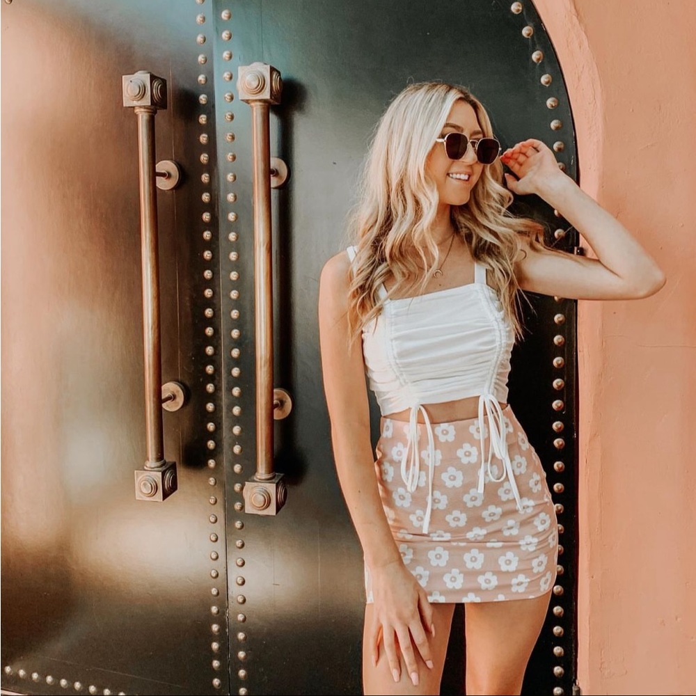 Pink & white floral skirt